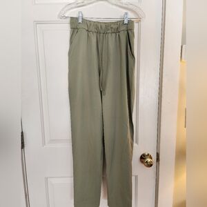 Lululemon Keep Moving Pant 7/8 Rosemary Green  Active Running  Highrise Size 4